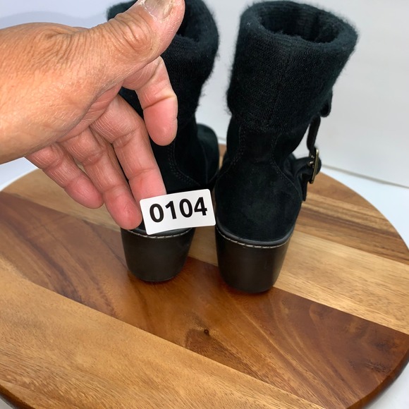 Crocs Black Suede Buckle Ankle Boots W7 Fleece Lined Comfort Platform Cozy - Picture 13 of 13